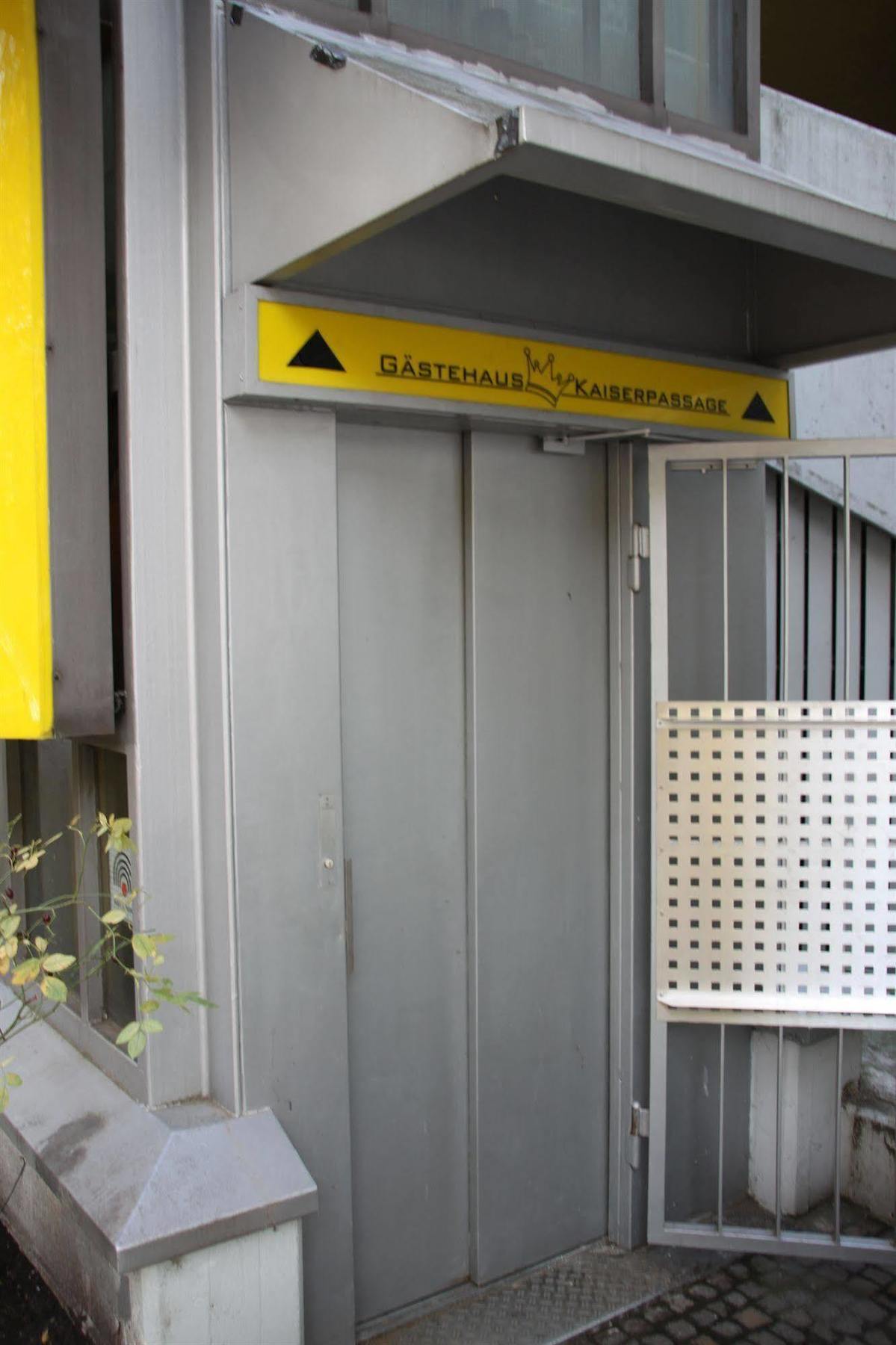 Kaiserpassage- Ihr Cityhostel * Karlsruhe